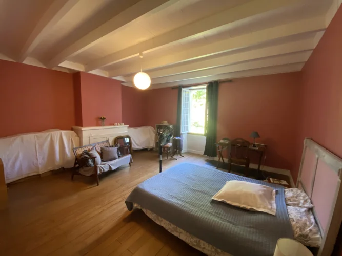 Three-Bedroom Village House with Garage and Garden – Near Chalais photo 4