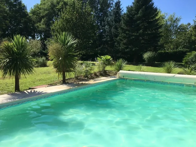 Four Bedroom Detached House with Barn, Heated Pool and Garden with Views. photo 2