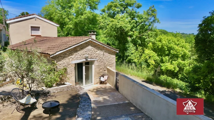 Renovated House with Swimming Pool and Outbuilding. photo 3