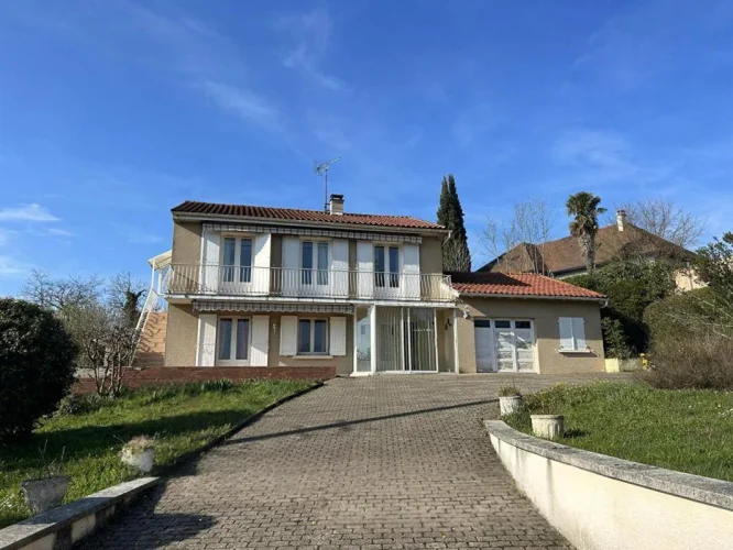 Lovely Modern House in the Heights of Villefranche