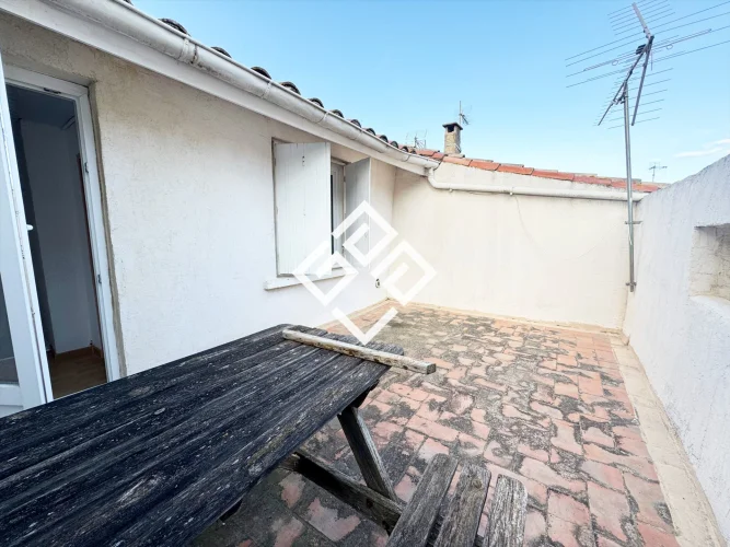 Village House with a Tropezian Terrace photo 2