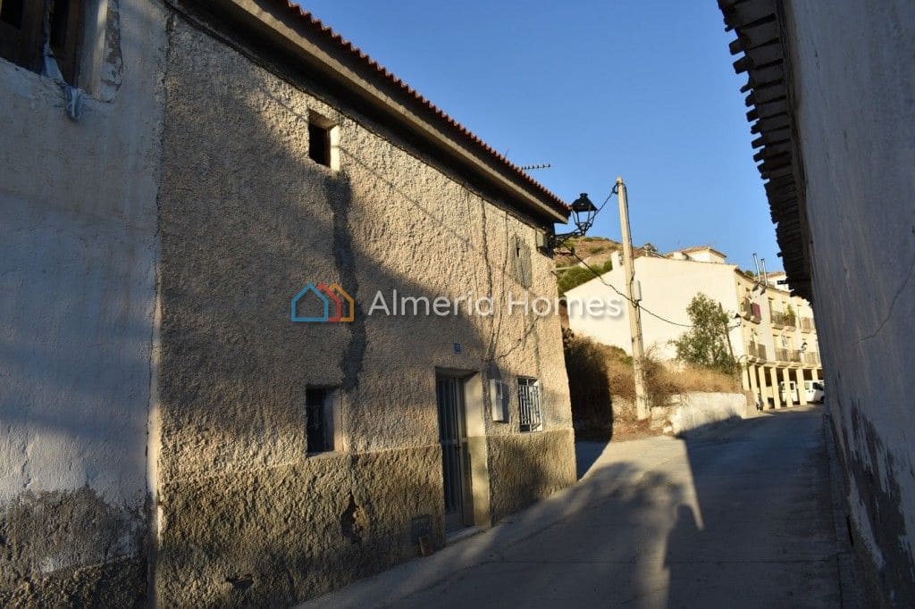 Townhouse for sale in Bayarque, Almería