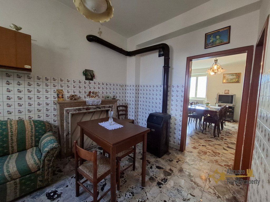Property in Belmonte Del Sannio photo 4