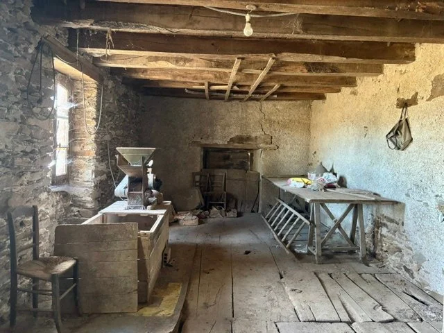 Farmstead Building to Renovate with a Beautiful View photo 5