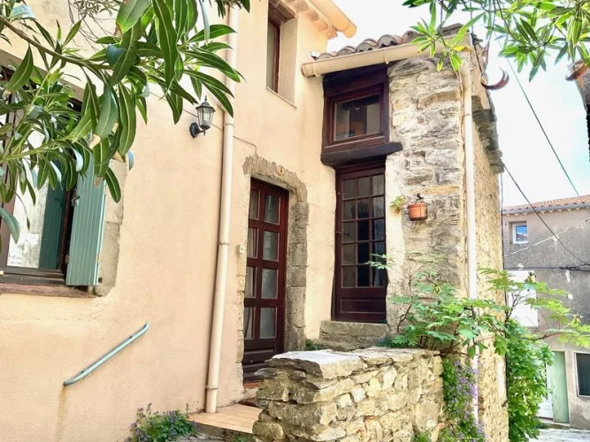 Pretty 2 Bed Village House, Caussiniojouls, Herault photo 4
