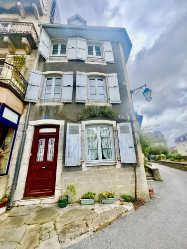 Traditional Town House Perfectly Located in the Heart of a Medieval Market Town
