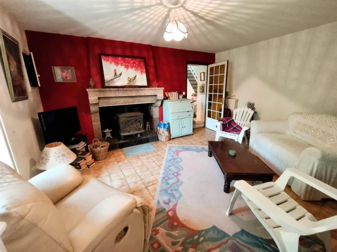 Charming Semi-Detached Home with Barns, Orchard and 5000m² of Land photo 3