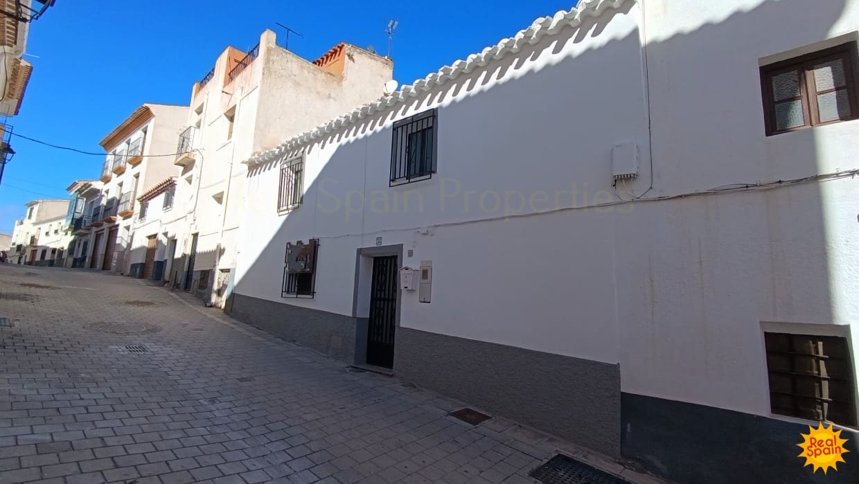 Townhouse for sale in Vélez-Rubio, Almería photo 3