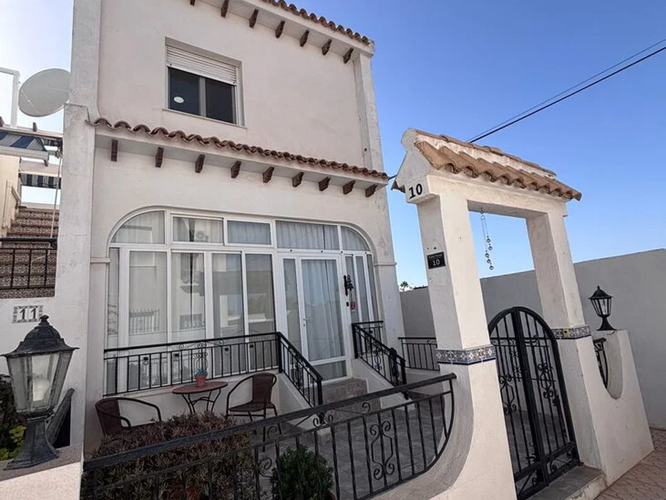 Town house in Villamartin, Alicante province photo 5