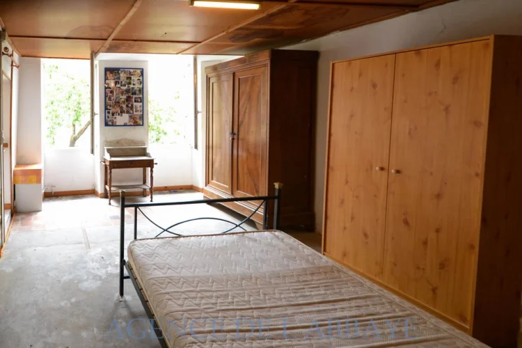Vénérand, Charentaise House, 75 m², 2 Bedrooms, 916 m² Plot photo 4