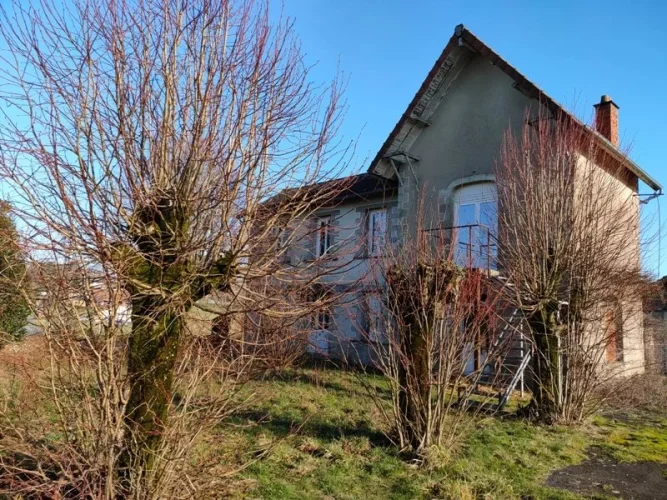 Investment Project: 7-Bed House with Multiple Apartments, Outbuildings and Countryside Views, Oradour-Sur-Vayres