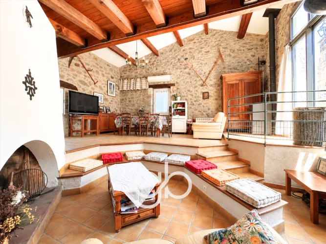 Stone House 4 Rooms 115 m² - Terrace and Vaulted Cellar - Avène (34260)