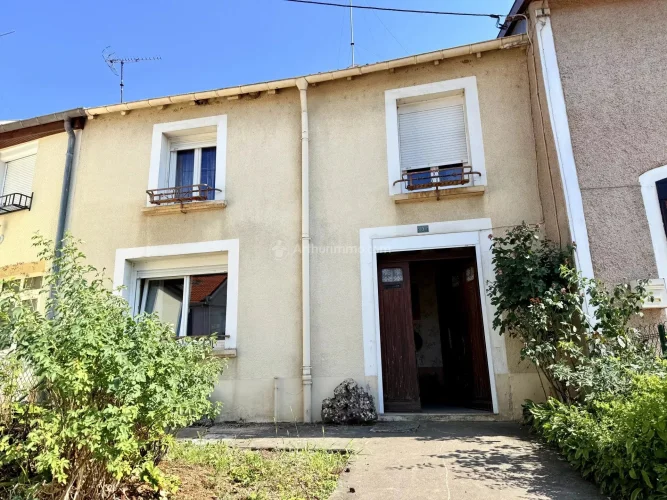 House with Garden photo 2