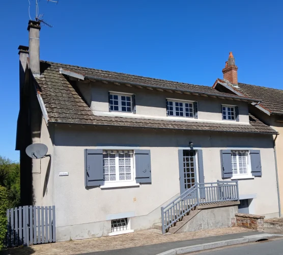 4 Bedroomed Town Housewith Garden for Sale Dordogne