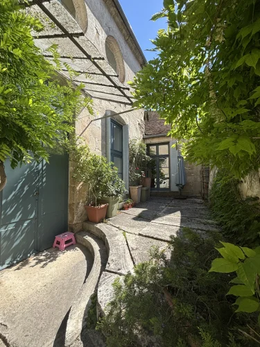 Beautiful Residence in the Town Centre of Chatillon Sur Seine (21) Av photo 2