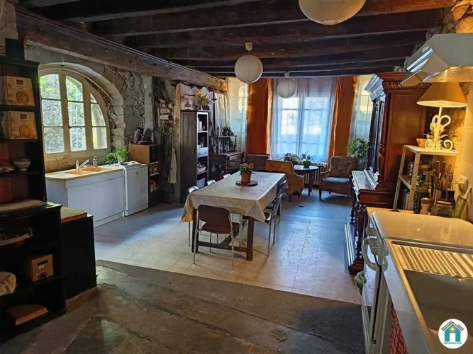 Village House - 300 m²