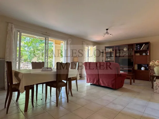 Pretty Single-Story House with 3 Bedrooms and Garage on a 1057 m² Land in Cazals photo 3