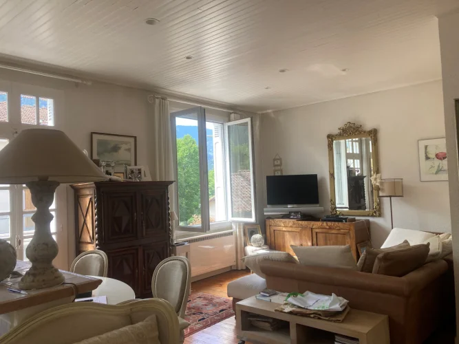 Upper Valley, 3-Bedroom House, Large Living Room, Terrace, Veranda