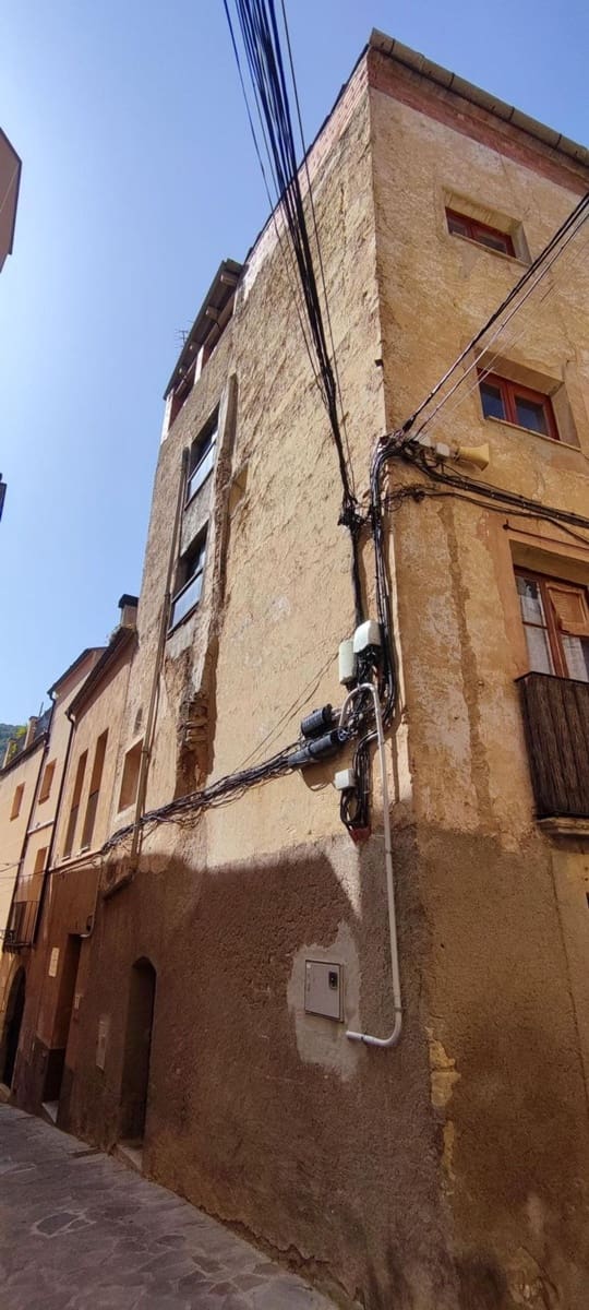 Townhouse for sale in Cabacés, Tarragona photo 3