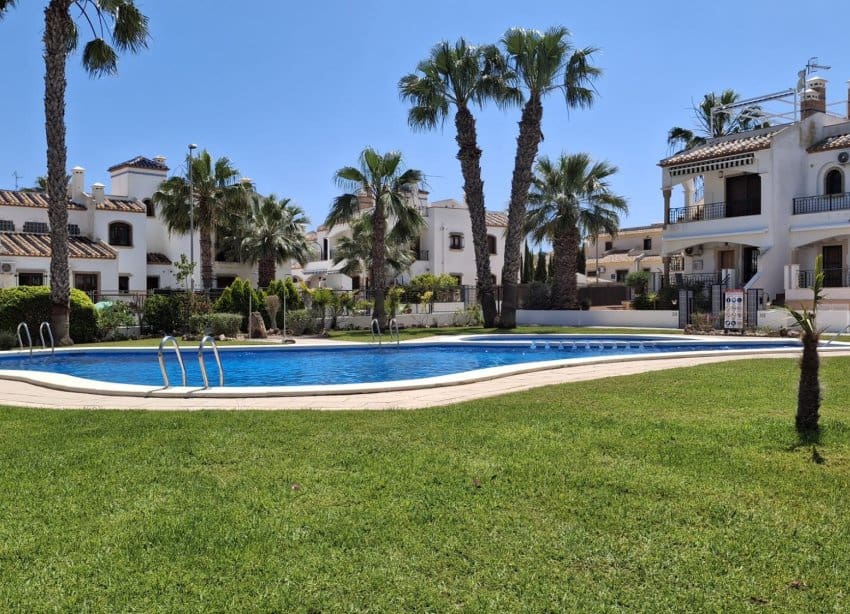 Apartment for sale in Villamartin, Orihuela, Alicante photo 2