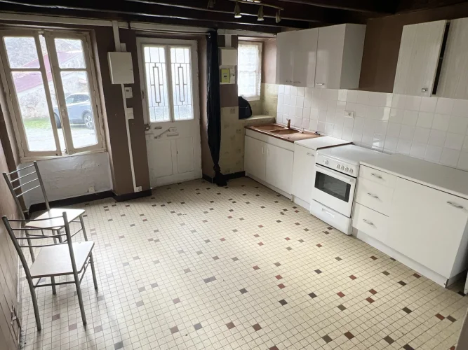 One or Two Bedroom Terrace House with Garden photo 2