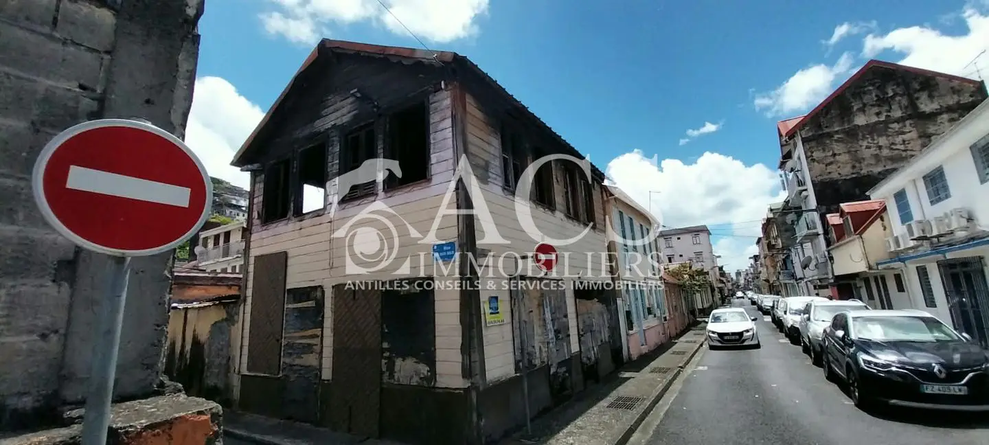 House for sale in Fort-de-France — 3 bedrooms, 134 m² photo 3
