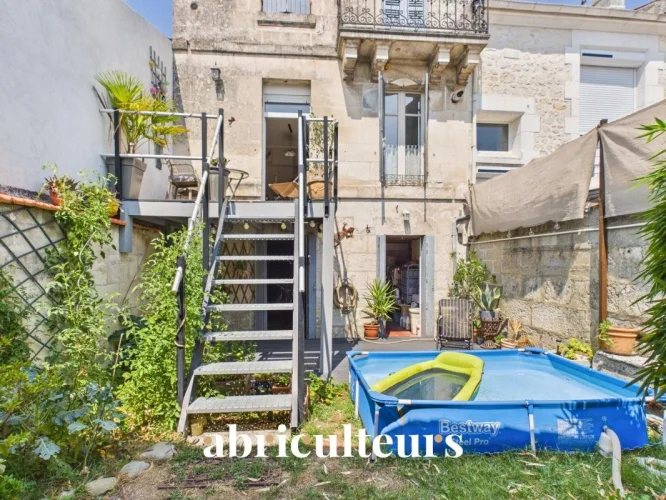 Townhouse of 90 m² with Courtyard for Sale in Saintes (17100) photo 2
