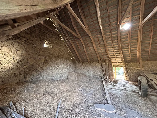Correze. Nr. Neuvic. Barn and Land of 3000m². Beautiful View! photo 4