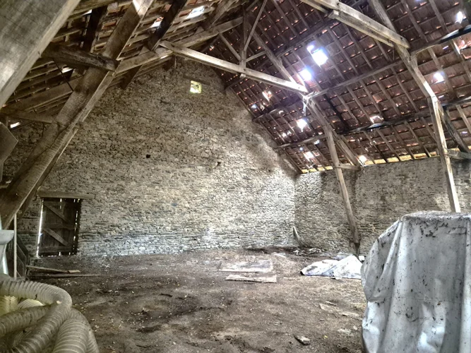 Correze. Near Uzerche. Stone Barn with Garden of 1 395m² Plus Woodland Very Close of 10 340m². photo 2