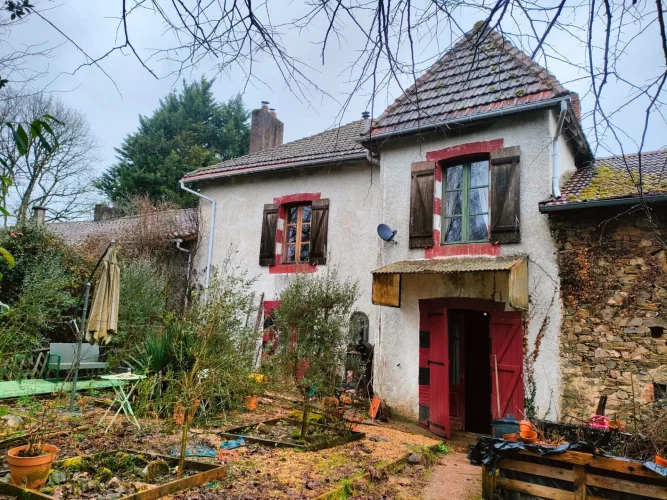 Quirky 3 Bed House