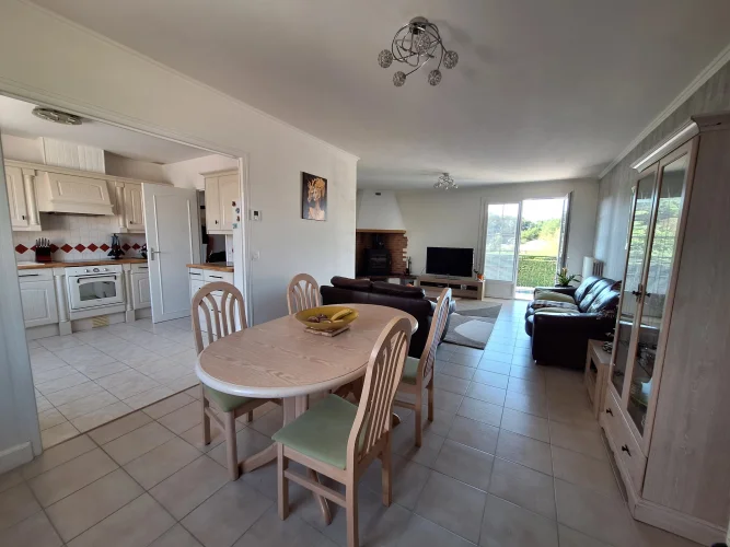 Beautifully Presented Property with Revenue Potential photo 5