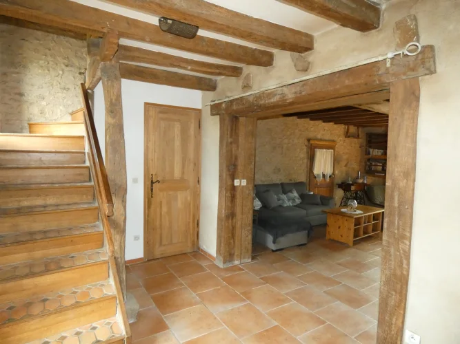 Nice Large Country House with Barns and Attached Land and Woodlands photo 4