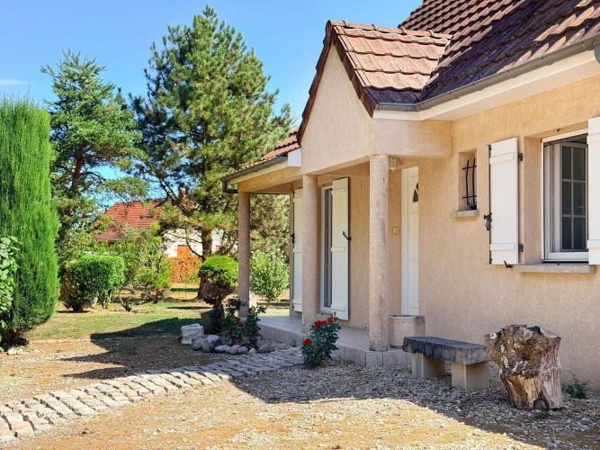 3 Bed House for Sale in Saint-Christophe-En-Bresse