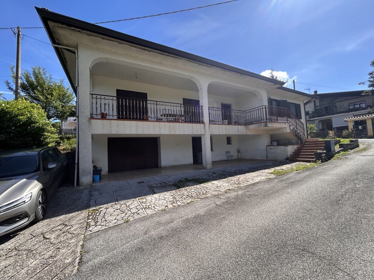 Property in Atina
