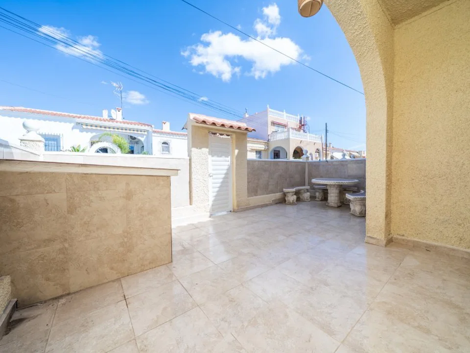 Terraced house in La Marina, Alicante province photo 5