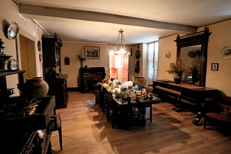 Large Character House of Approximately 580m² with 7 Bedrooms photo 5
