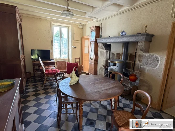 Charming Property Complex in a Pleasant Village. A Must-See! photo 5