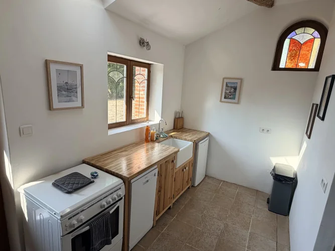 Charming Detached Two Bedroom Village House with Large Barn photo 5
