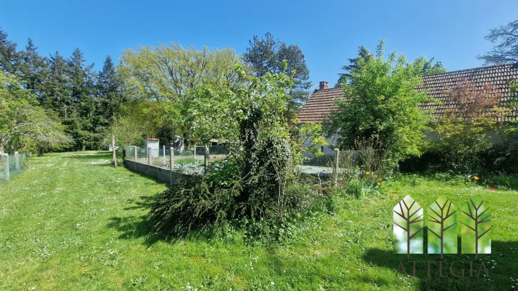 Spacious Semi-Detached Country Home with Garden & Workshop photo 2
