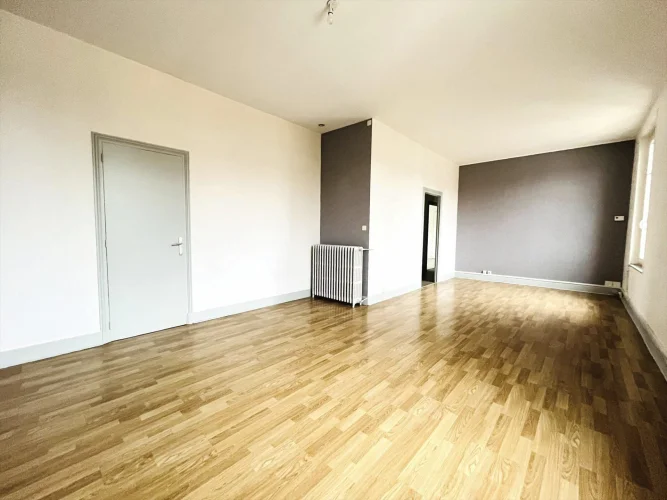 Beautiful 3-Bedroom Flat with Garden and Private Parking photo 2