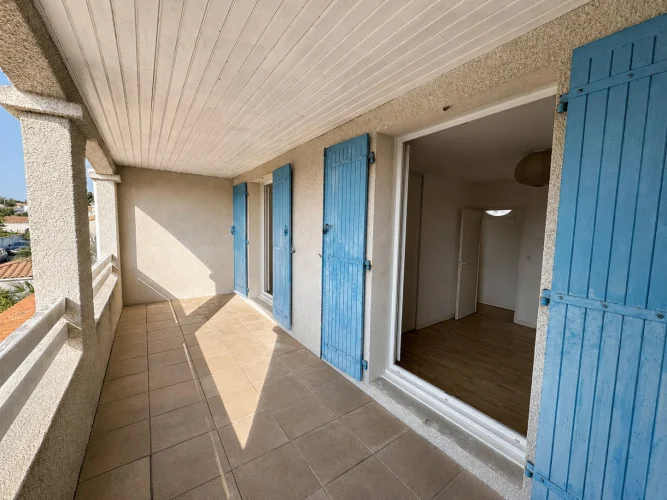 House with Garden Near Beaches and Shops photo 5