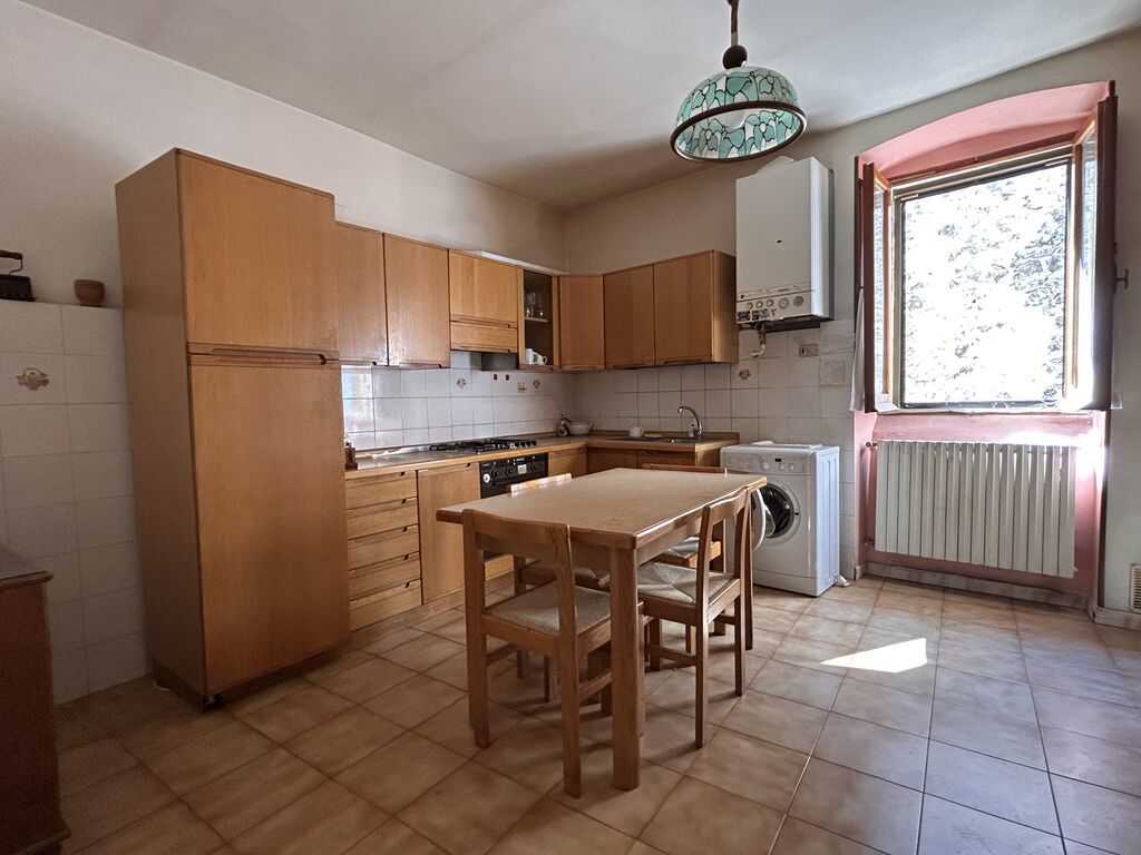 Property in Castel Di Ieri photo 5