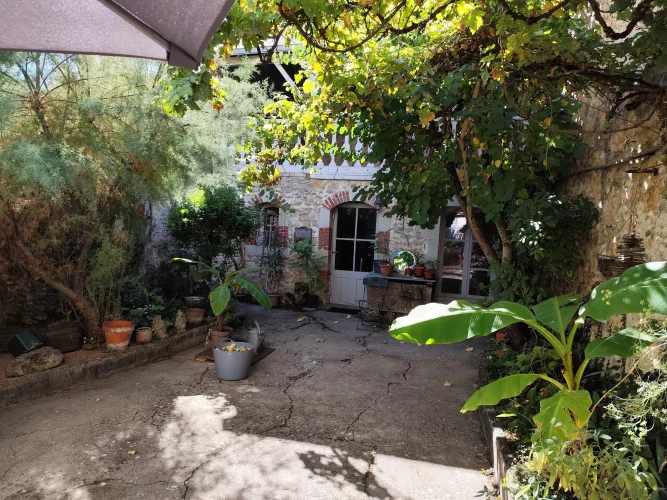 Elegant Character 3-Bedroom Townhouse with Private Courtyard in the Heart of Historic Civray photo 2