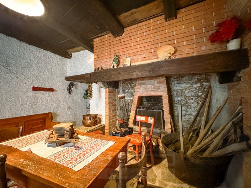 4 bedrooms terraced house, 219 m² Oggebbio, Verbano-Cusio-Ossola (province) Lake Maggiore photo 2
