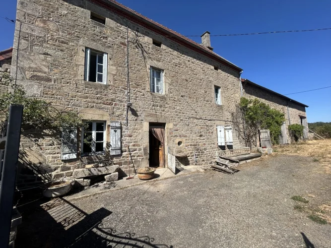 Creusois Farm Complex with 7,800 m² of Land photo 2
