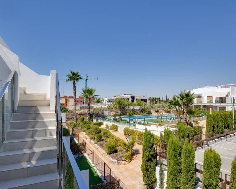 Bungalow for sale in Torre de la Horadada, Pilar de la Horadada, Alicante photo 3