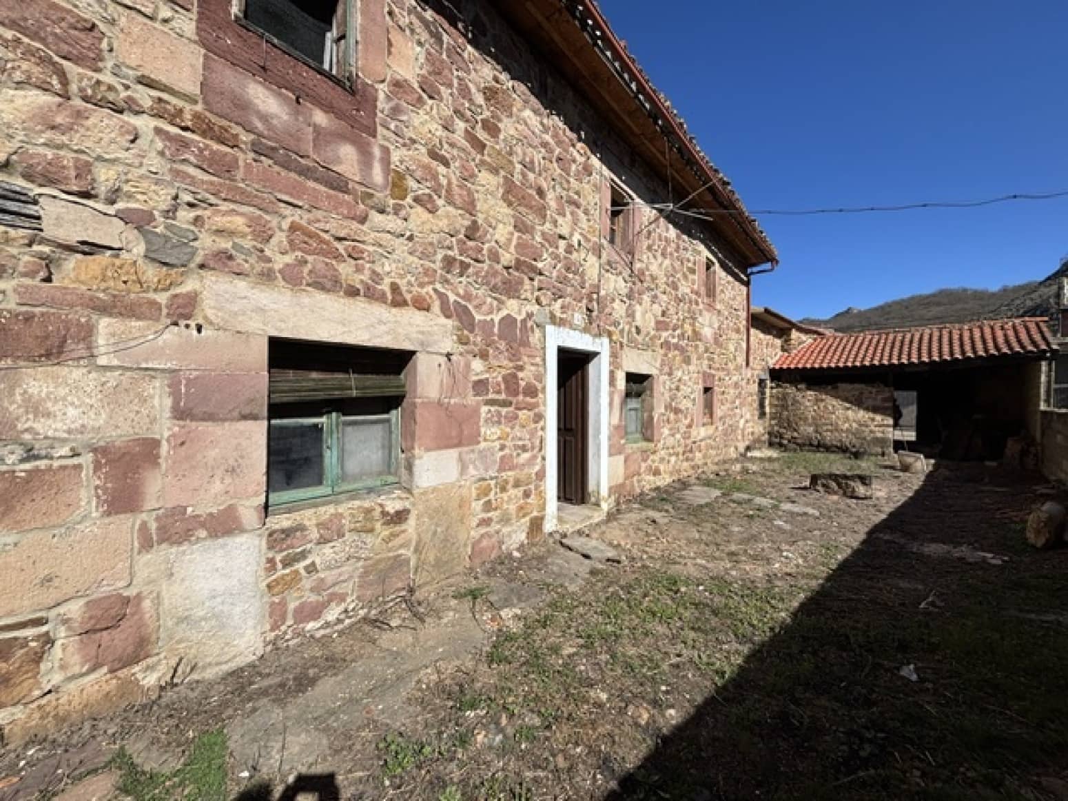 Villa for sale in Mudá, Palencia photo 3