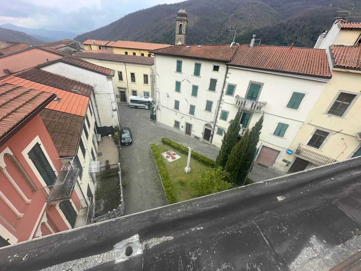 Property in Fivizzano photo 3