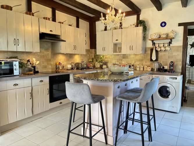 Character Cottage, Beautifully Presented, Sold Furnished! photo 5