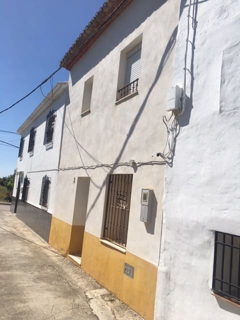 Townhouse for sale in Antequera, Málaga photo 3